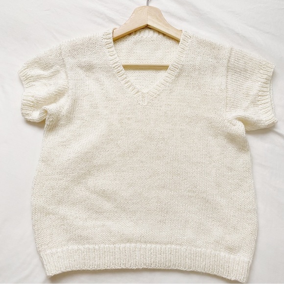 Vintage Cap Sleeve V-Neck Sweater - Picture 3 of 8